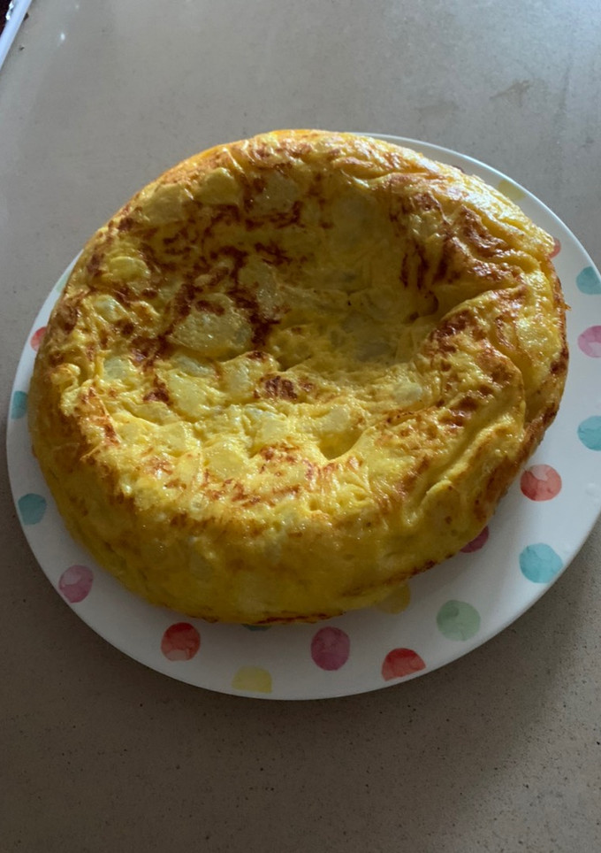 Una foto de Tortilla de patatas 🥔 en Thermomix