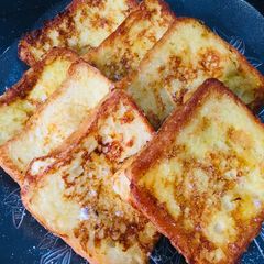 French toast A picture of French toast.