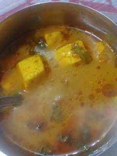 A picture of Matar paneer ki sabji.