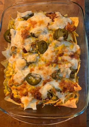 A picture of Loaded Nachos 😋.
