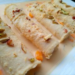 A picture of Mango malai roll.