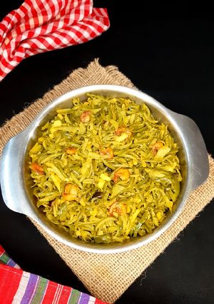 কুচো চিংড়ি ও আলু দিয়ে লাউ খোসা ভাজি রেসিপির প্রধান ছবি