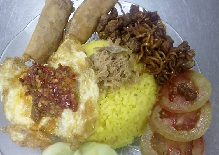 Nasi kuning ala medelin first
