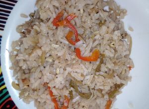 Una foto de Arroz con vegetales