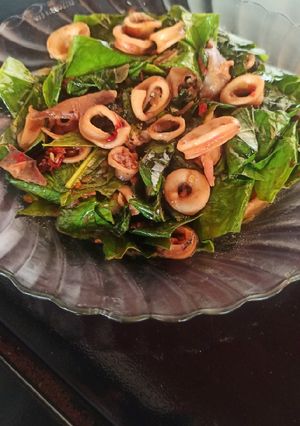 Foto resep Tumis Sayur Melinjo dan Cumi