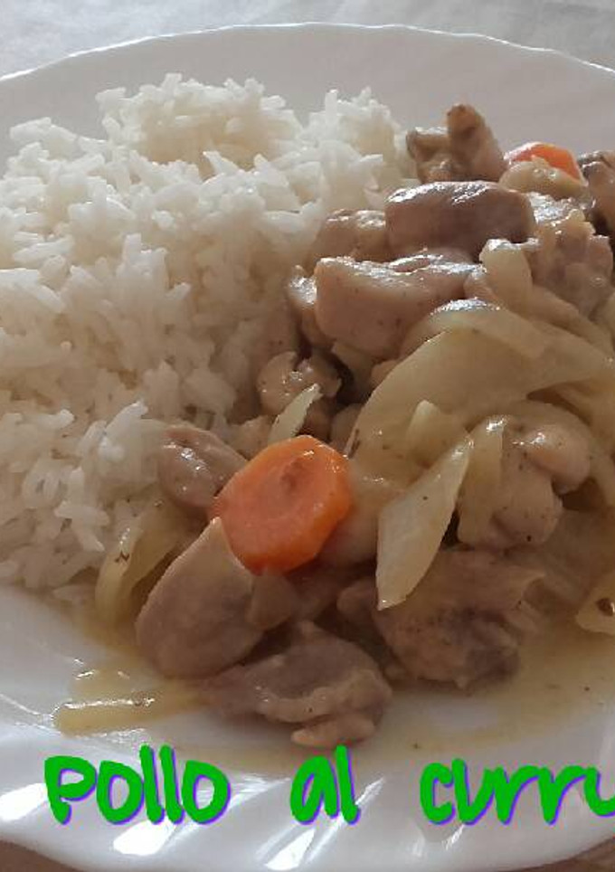 Una foto de Pollo al curry*