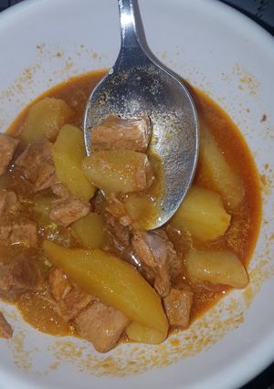 Sertéspörkölt burgonyával recept fotója
