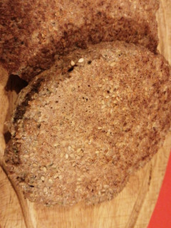 Una foto de Pan salvado de trigo grueso (grez)