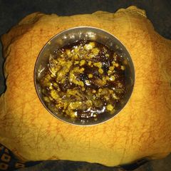 A picture of Raw mango chutney.