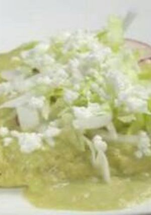 Una foto de Enchiladas verdes de papa