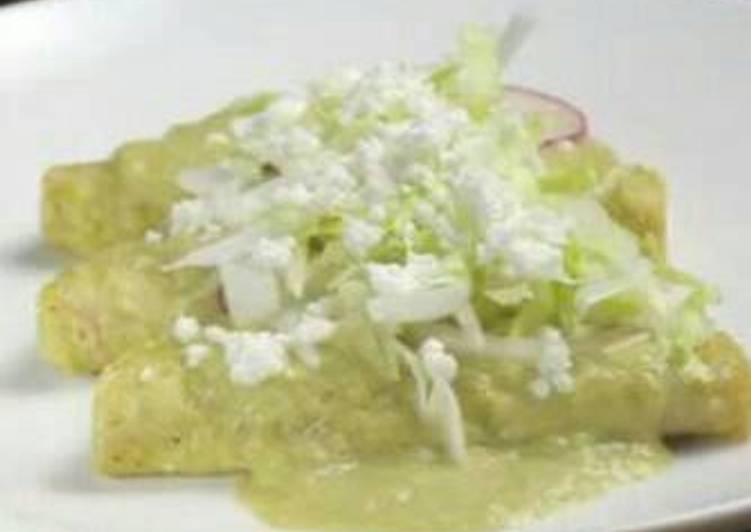 Enchiladas verdes de papa