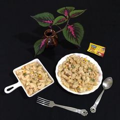 A picture of Peri Peri white sauce Pasta.