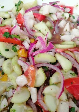 Una foto de Ceviche de jícama y pepino
