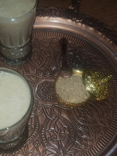 عکسی از دستور شیر موز و خرما بمب انرژی