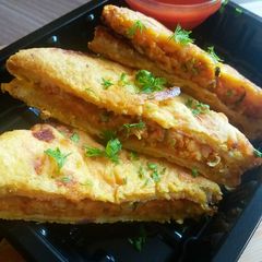 A picture of Bread pakoda.