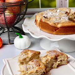 A picture of 🍎 Festive Apple Cake 🍏.