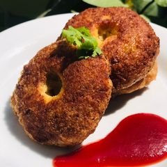 A picture of Donut cutlets.