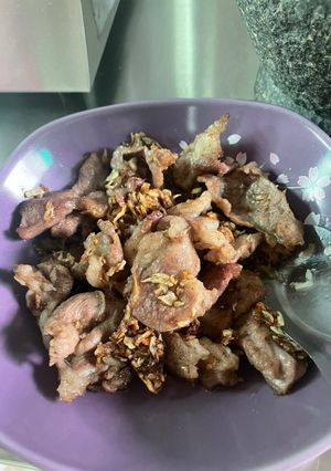 รูปของ หมูทอดกระเทียมพริกไทย