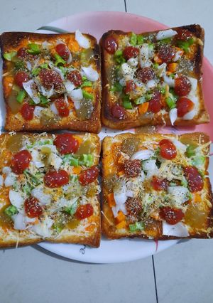 A picture of Bread pizza.
