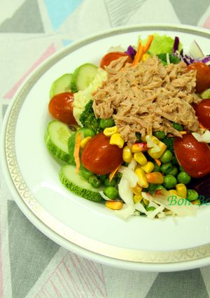 Hình của món Salad Cá Ngừ Ngâm Dầu.
