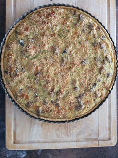 Una foto de Quiche espárragos, tocino y champiñones