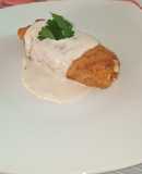 Pechugas de pollo rellenas con salsa bechamel