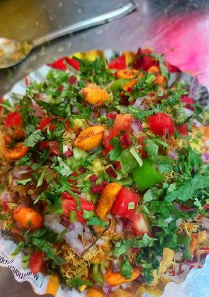 A picture of ભેળ.