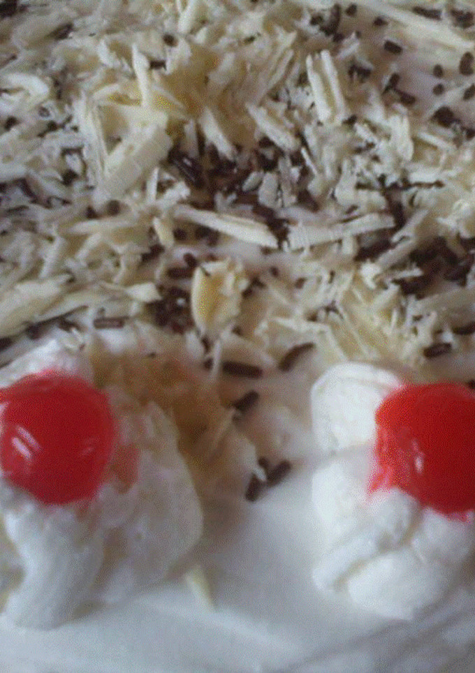 Una foto de Torta ángel con dos chocolates