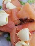 Crostini di pane con salmone affumicato