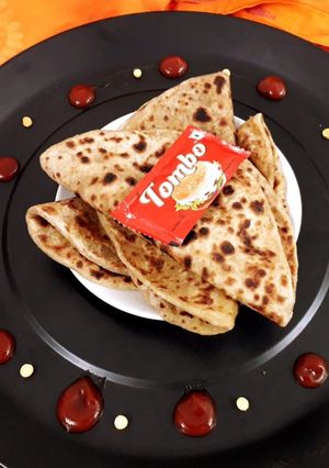 A picture of Gobhi ka paratha.