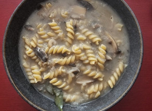 Una foto de Strogonoff de champiñones