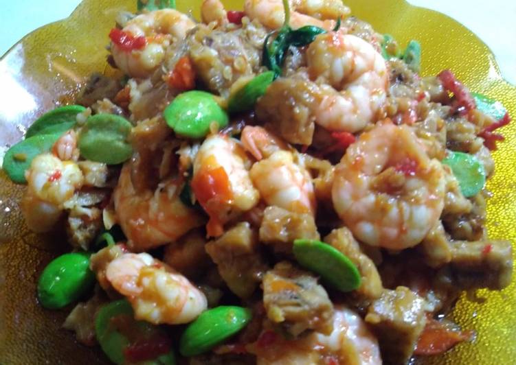 Langkah Mudah untuk Menyiapkan Udang pete sambal kemangi, Lezat