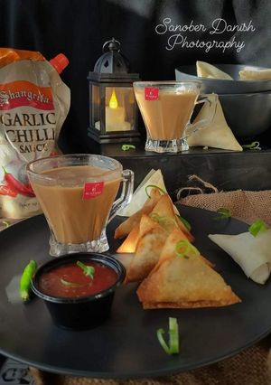 A picture of Beef samosas.