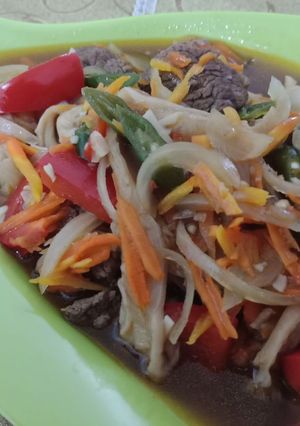 Foto resep Tumis daging, jamur, paprika