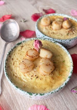 Une photo de Flan au comté et ses Saint-Jacques poêlées pour la saint Valentin