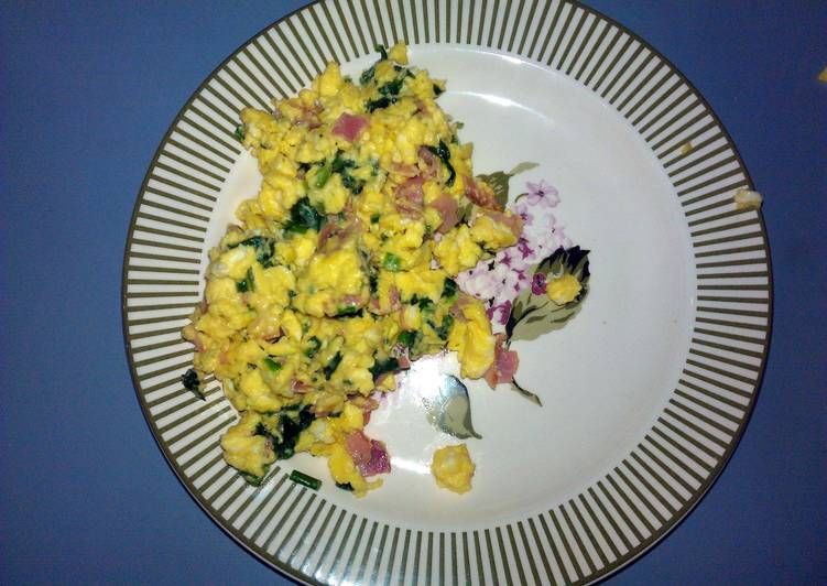 Recipe of Award-winning ham and swiss scrambled eggs