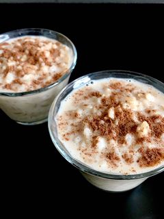 Una foto de Postre vegano estilo arroz con leche hecho con un resto de arroz integral