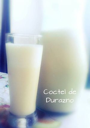 Una foto de Cóctel de durazno 