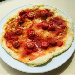 A picture of Pizza Marinara!.
