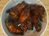 Asas de frango caramelizadas