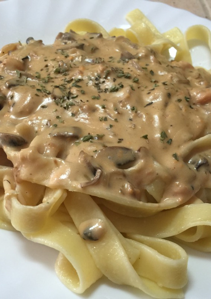 Una foto de Tallarines al salmón 🍴