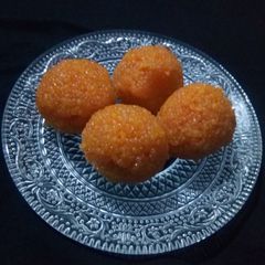 A picture of Motichur Ladoo.