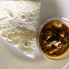 A picture of Roomali roti.