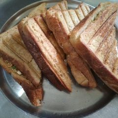 A picture of Veg sandwitch.