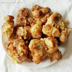 A picture of Indonesian Crispy Fried Banana.