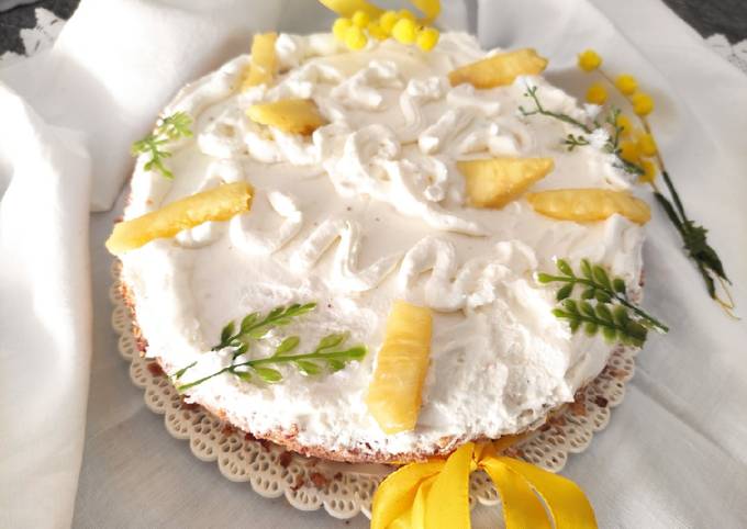 Torta con ananas