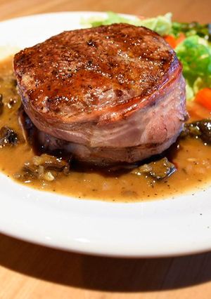 Una foto de Tournedos con Salsa de Hongos