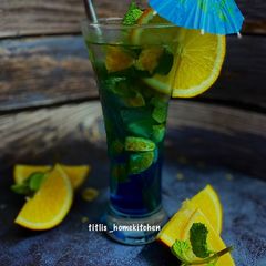 A picture of Citrus Curaçao Punch.