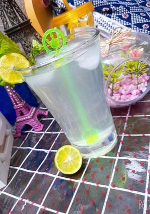 A picture of Lemonade 🍋.