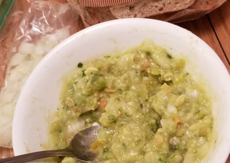 Recipe of Ultimate Thick & Chunky Cayenne Lime Guacamole